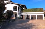 Elegante Villa in mediterranem Stil, mit grossem schönen Grundstück